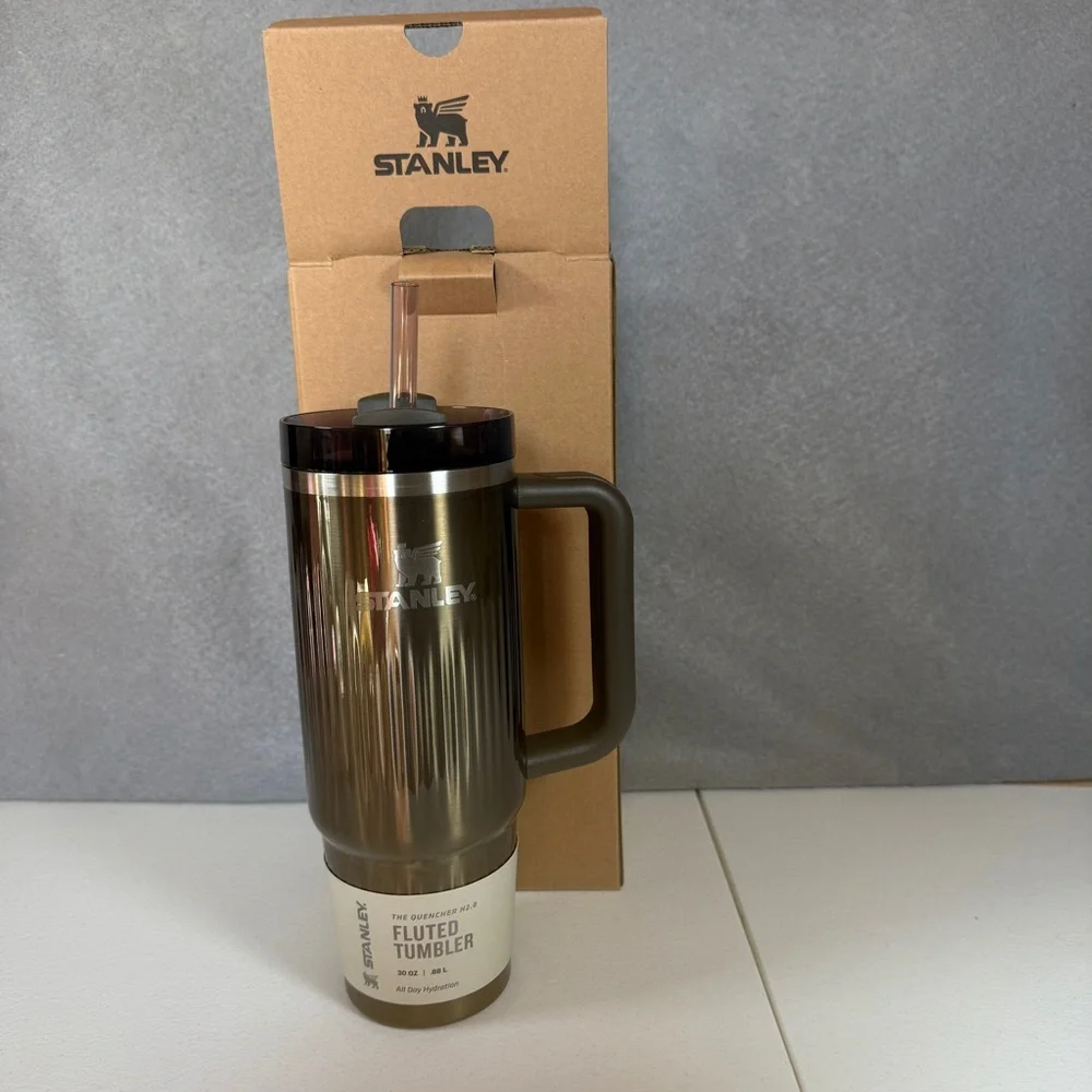 STANLEY 30oz‎ Metallic Adventure Tumbler "Gunmetal Shine" - Picture 2 of 9